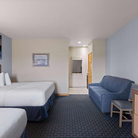 Days Inn By Wyndham Kill Devil Hills Oceanfront - Wilbur Экстерьер фото
