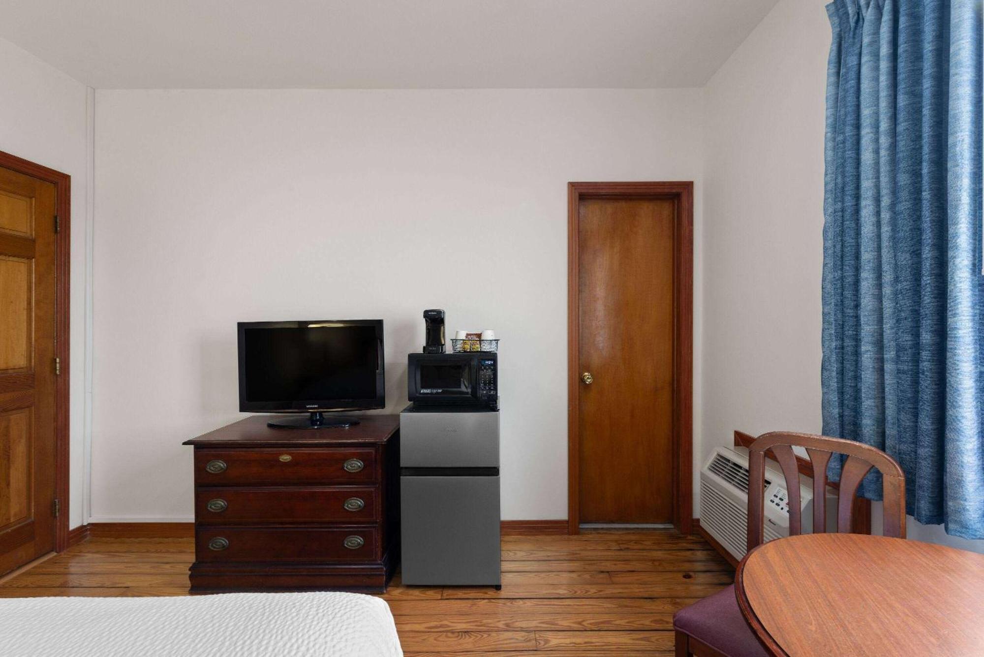 Days Inn By Wyndham Kill Devil Hills Oceanfront - Wilbur Экстерьер фото