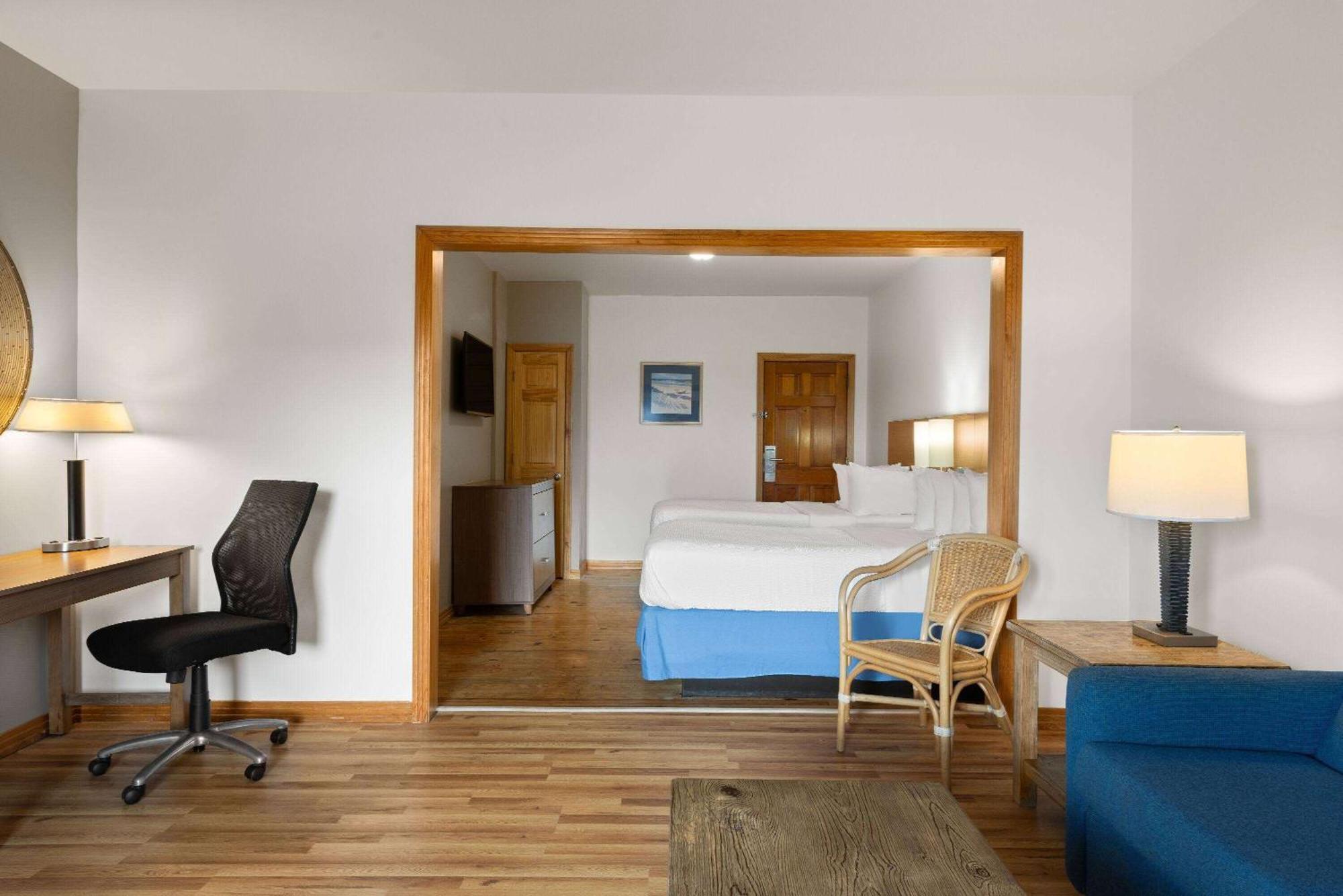 Days Inn By Wyndham Kill Devil Hills Oceanfront - Wilbur Экстерьер фото