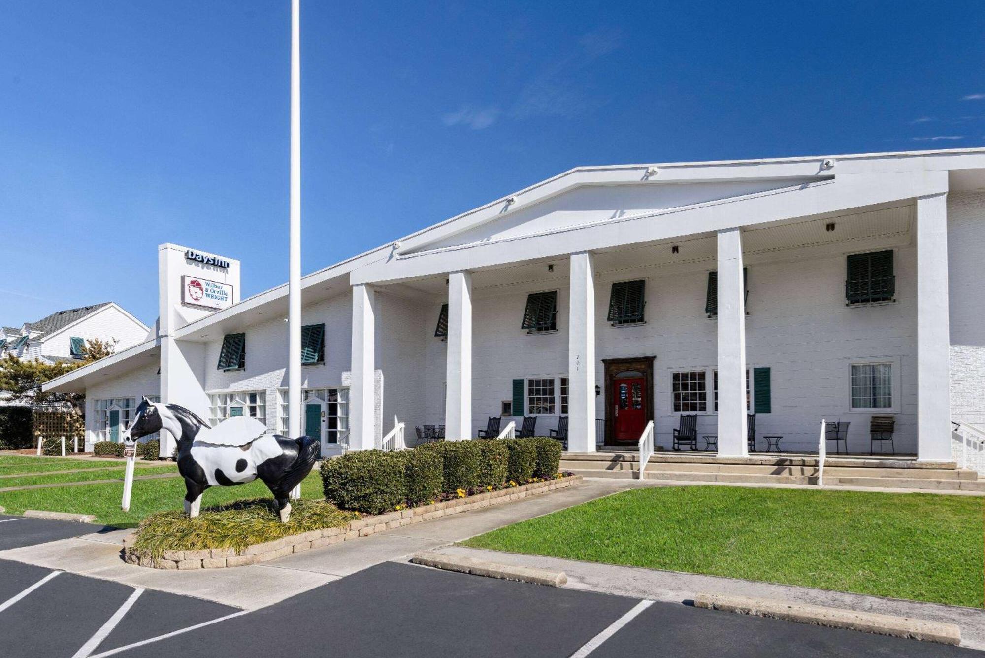 Days Inn By Wyndham Kill Devil Hills Oceanfront - Wilbur Экстерьер фото