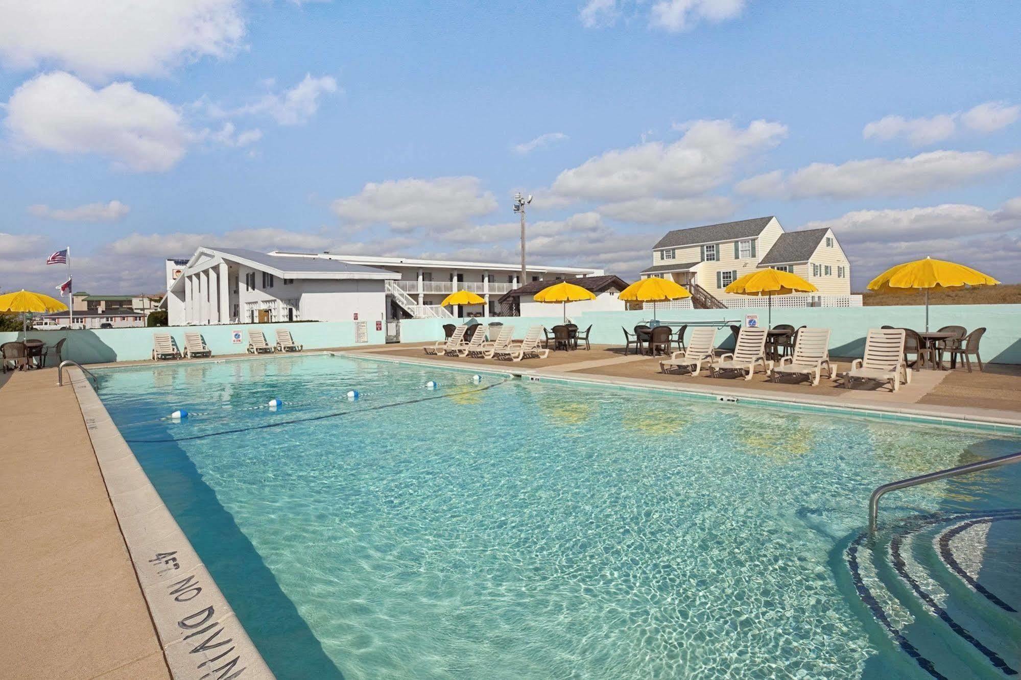 Days Inn By Wyndham Kill Devil Hills Oceanfront - Wilbur Экстерьер фото